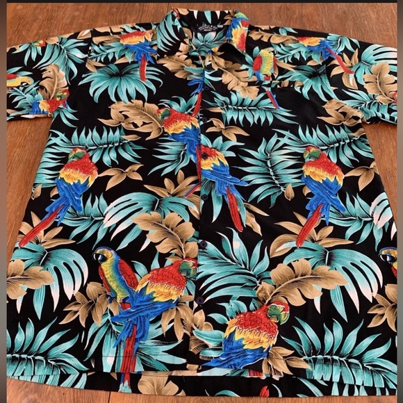 Pacific Company Men’s Hawaiian shirt Medium Floral Beach Parrot Print Magnum PI - Picture 4 of 12